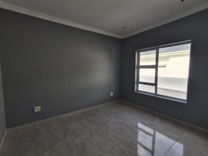 3 Bedroom Property for Sale in Golden Mile Western Cape